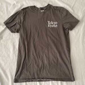 Cotton On Vintage Tokyo Kyoto Graphic Crewneck T-Shirt - Charcoal size xs